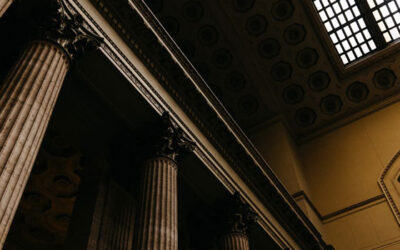 Τα αδικήματα της συκοφαντικής δυσφήμισης, της απλής δυσφήμισης και της εξύβρισης στο δημόσιο πολιτικό λόγο